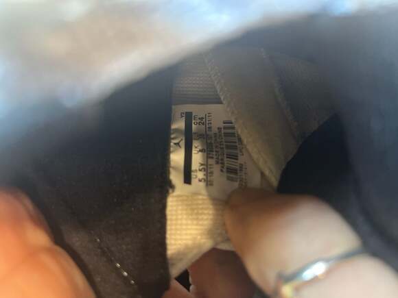 Jordan 11 retro (gs) Air Jordan 4 Like new Y5.5 - Picture 9 of 13